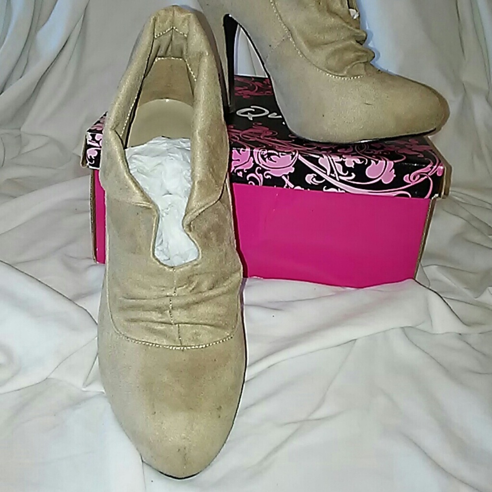 Womens booties w/heels
